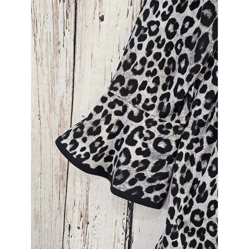 Michael Kors Top Womens XL Gray Leopard Pattern Bell Sleeve Crew Neck Blouse EUC - Picture 3 of 5